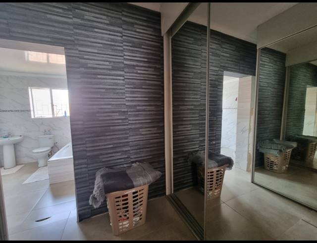 3 BEDROOM HOUSE FOR SALE IN VANDERBIJLPARK SE 6